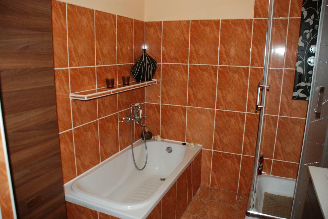 Apartmán Dom Chotomow Exteriér fotografie